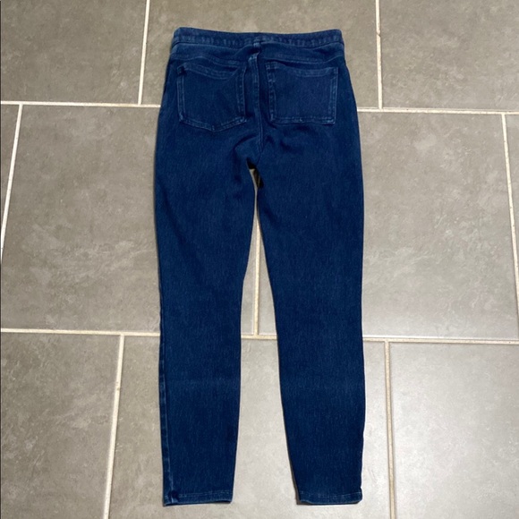 Levi's Blue Jeans - Picture 5 of 5